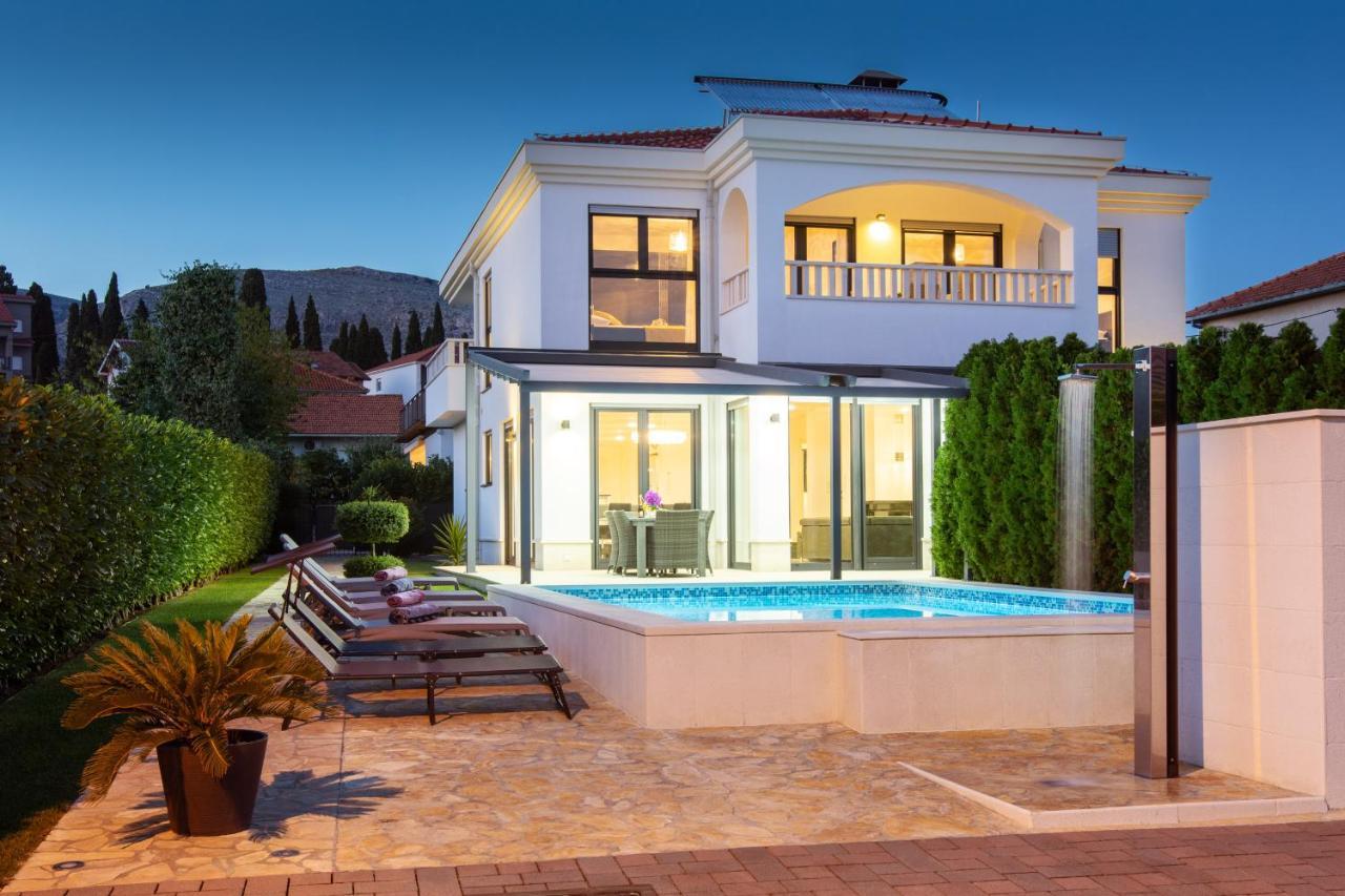 Luxury City Villa تروغير المظهر الخارجي الصورة