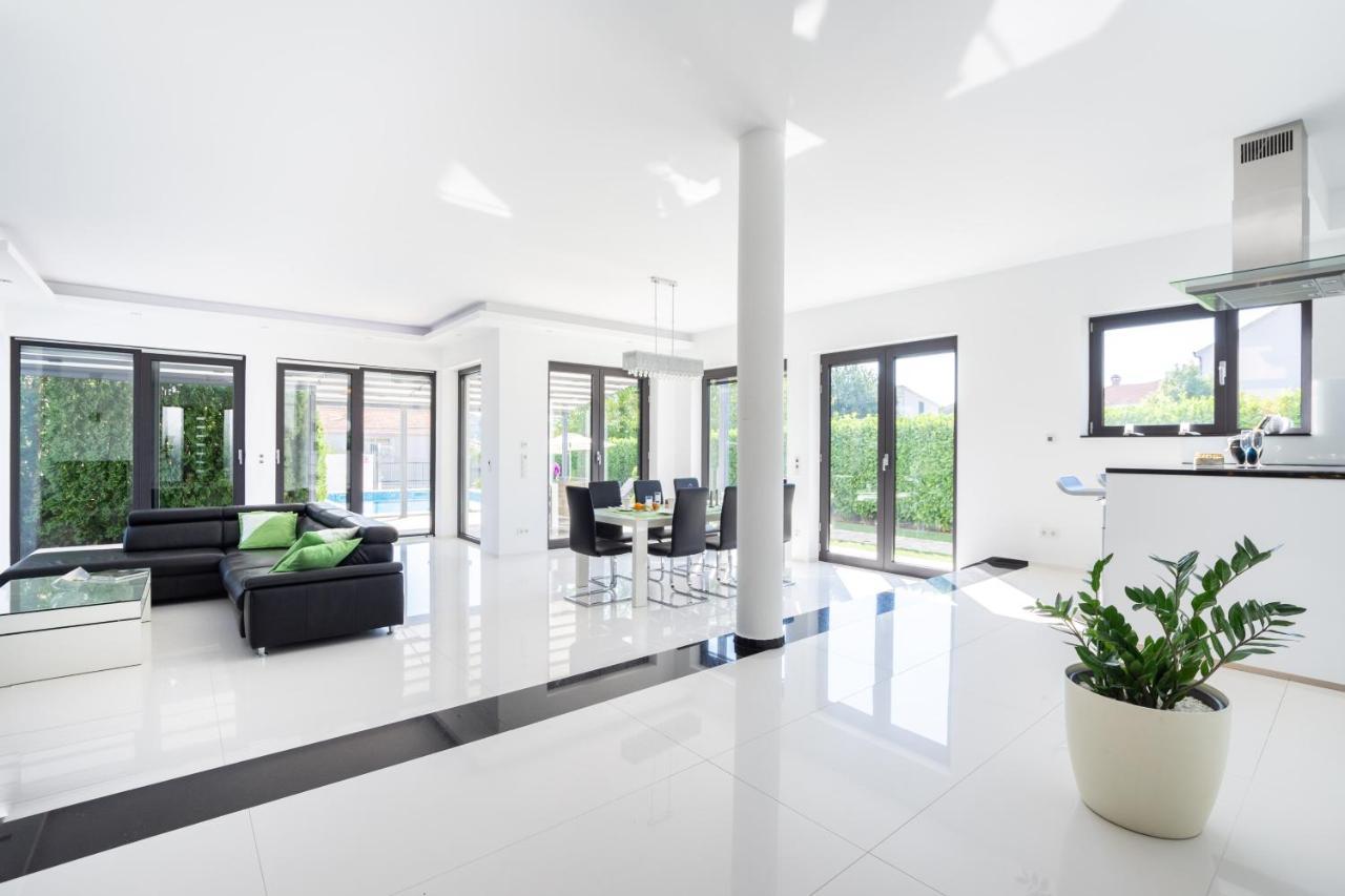Luxury City Villa تروغير المظهر الخارجي الصورة