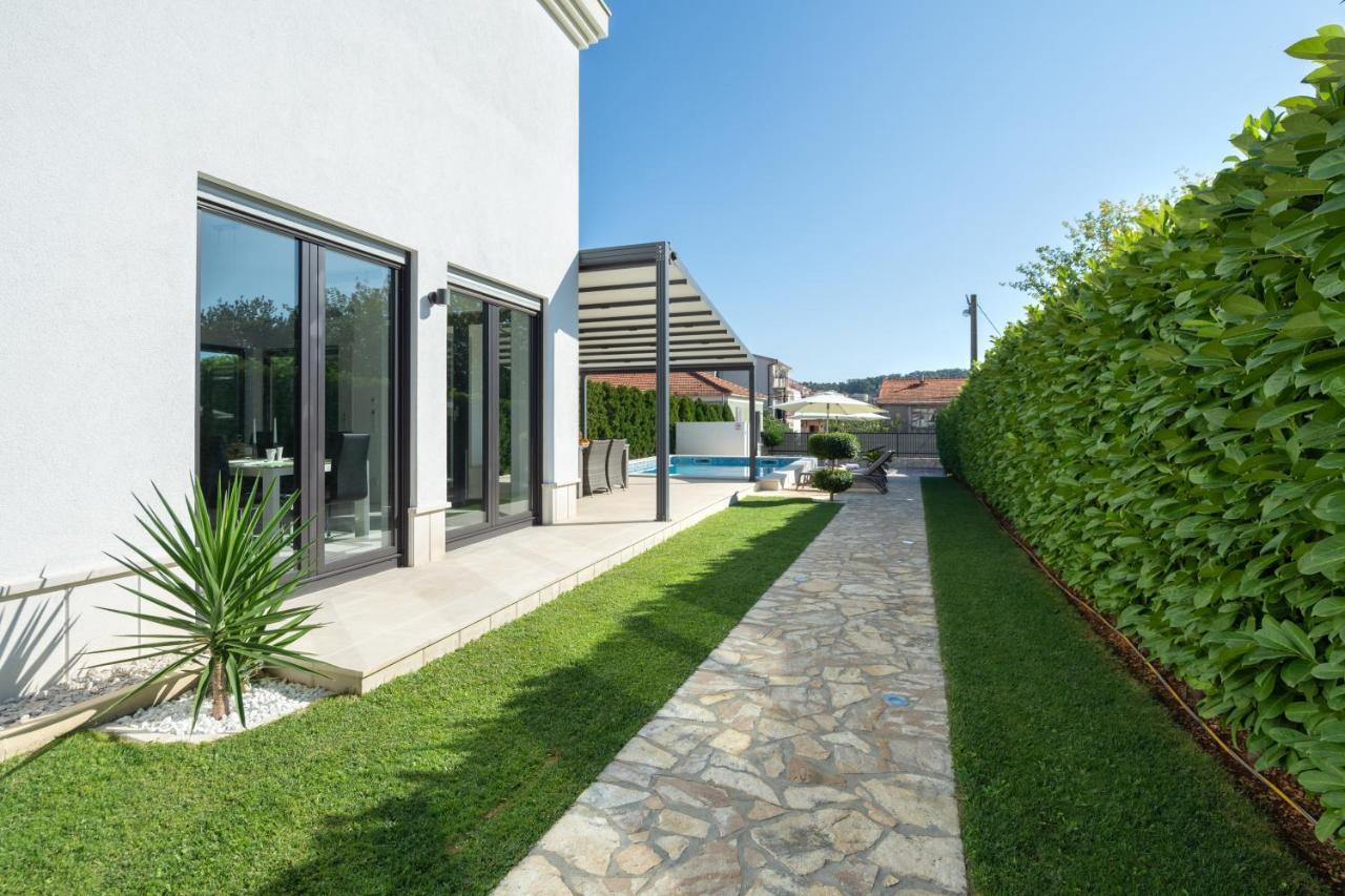 Luxury City Villa تروغير المظهر الخارجي الصورة