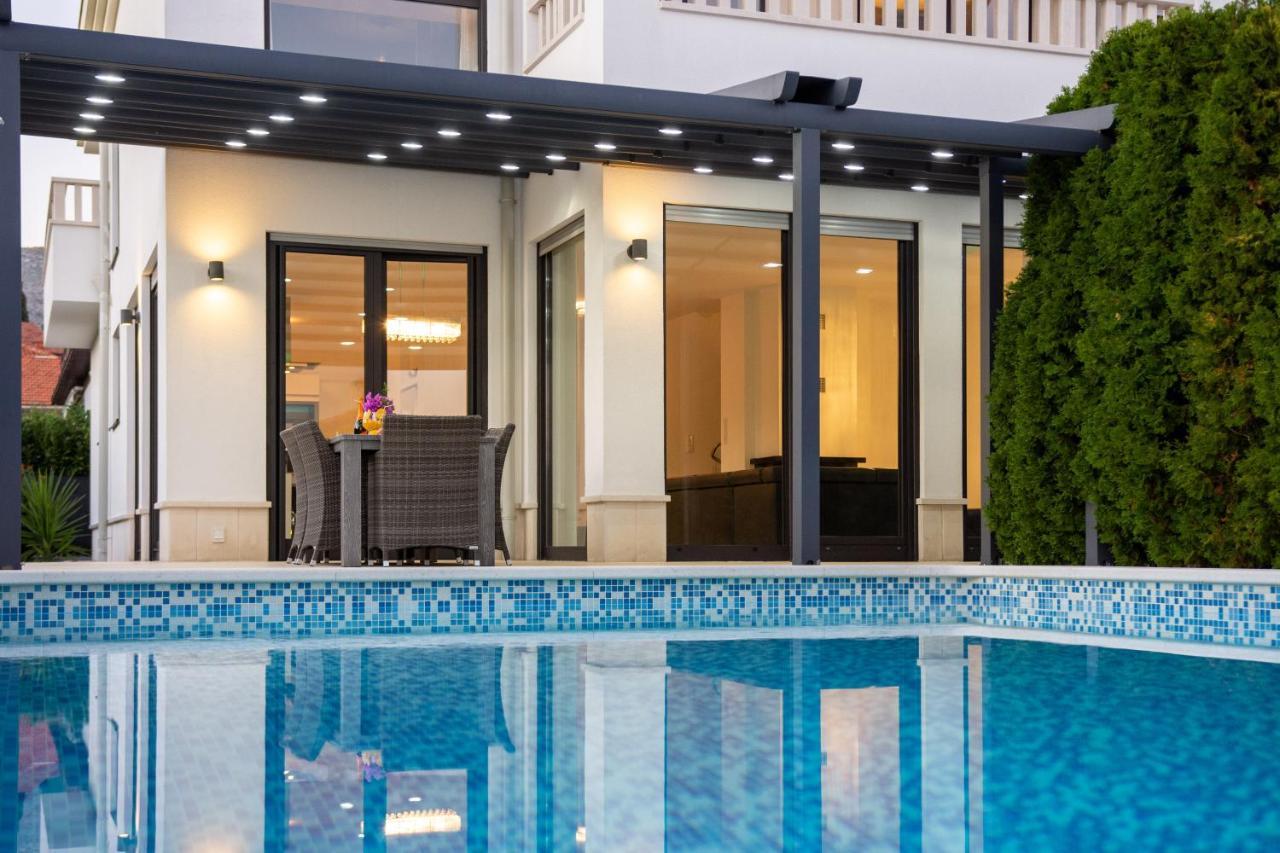 Luxury City Villa تروغير المظهر الخارجي الصورة