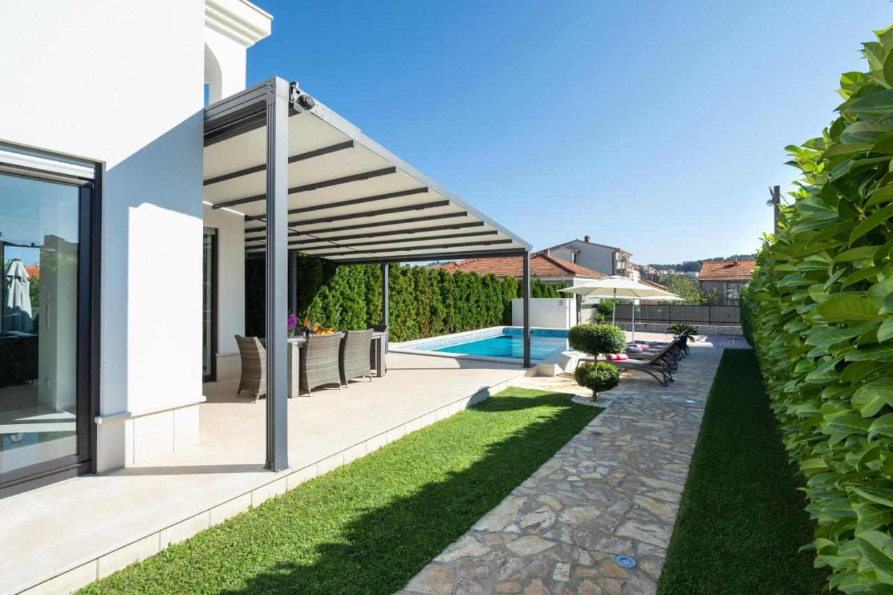 Luxury City Villa تروغير المظهر الخارجي الصورة