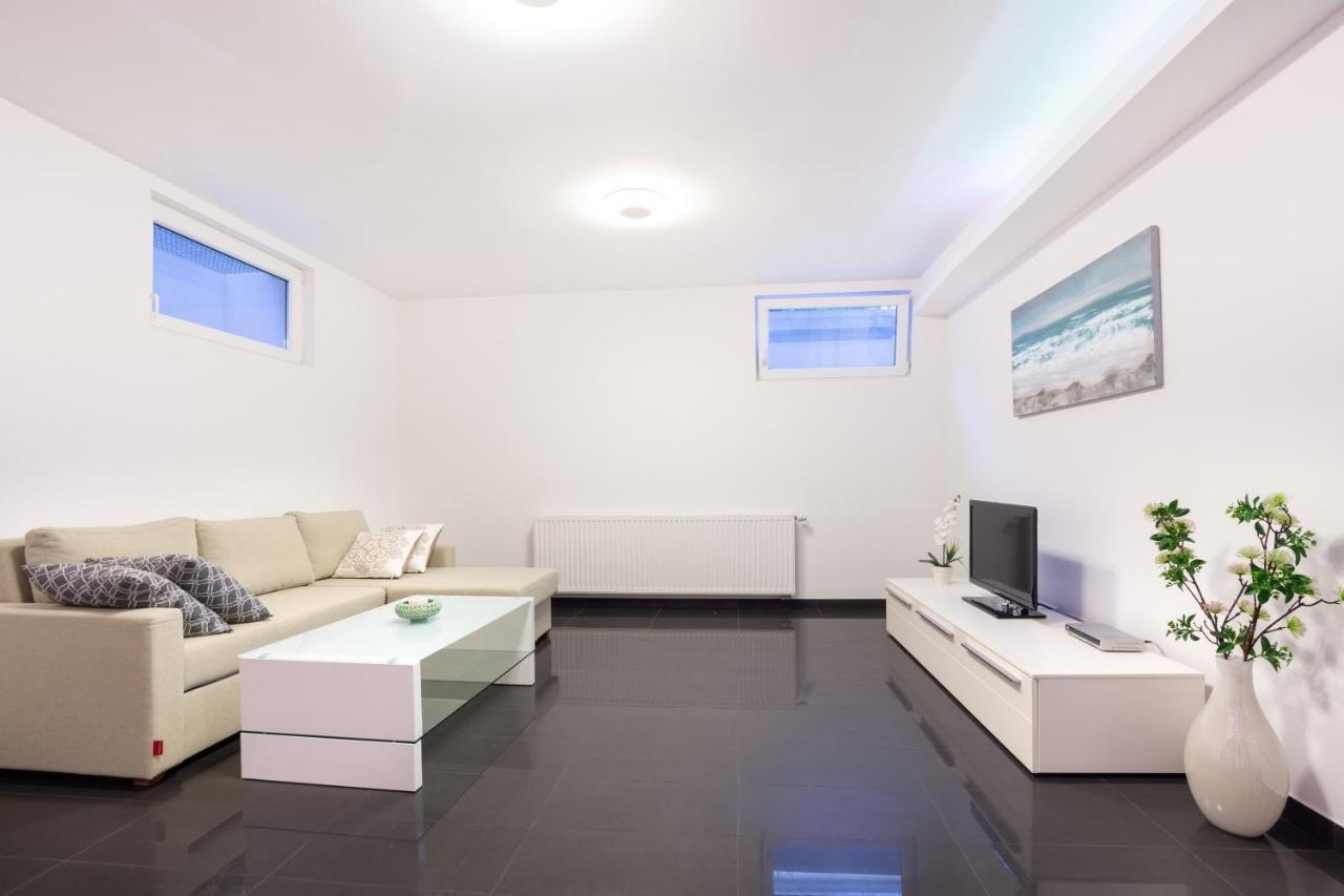 Luxury City Villa تروغير المظهر الخارجي الصورة